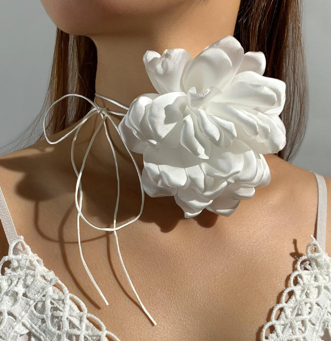 Flower Strap Choker